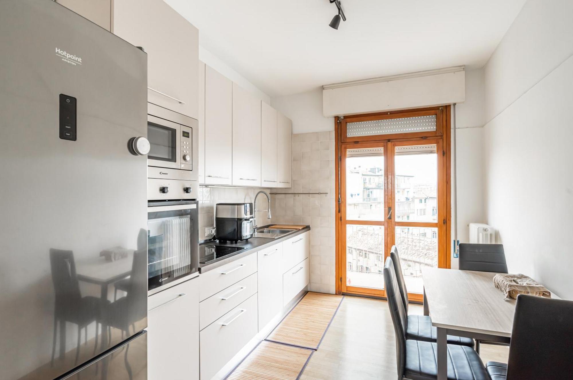Apartment Station - Bright With Balcony! *