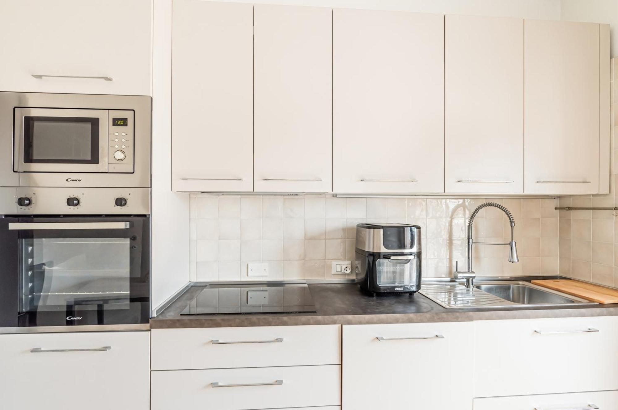 Station - Bright With Balcony! Apartment Padua